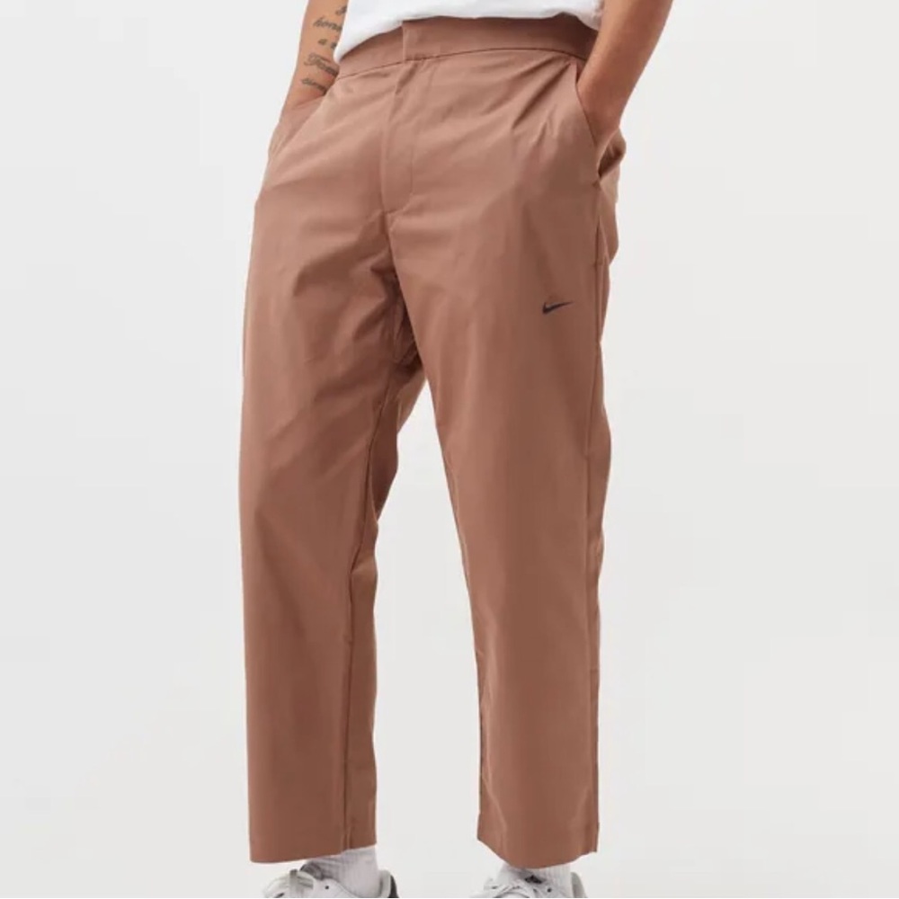 Nike Woven Cropped Sneaker Pant Men’s Size 30 Medium Archaeo Everyday Wear